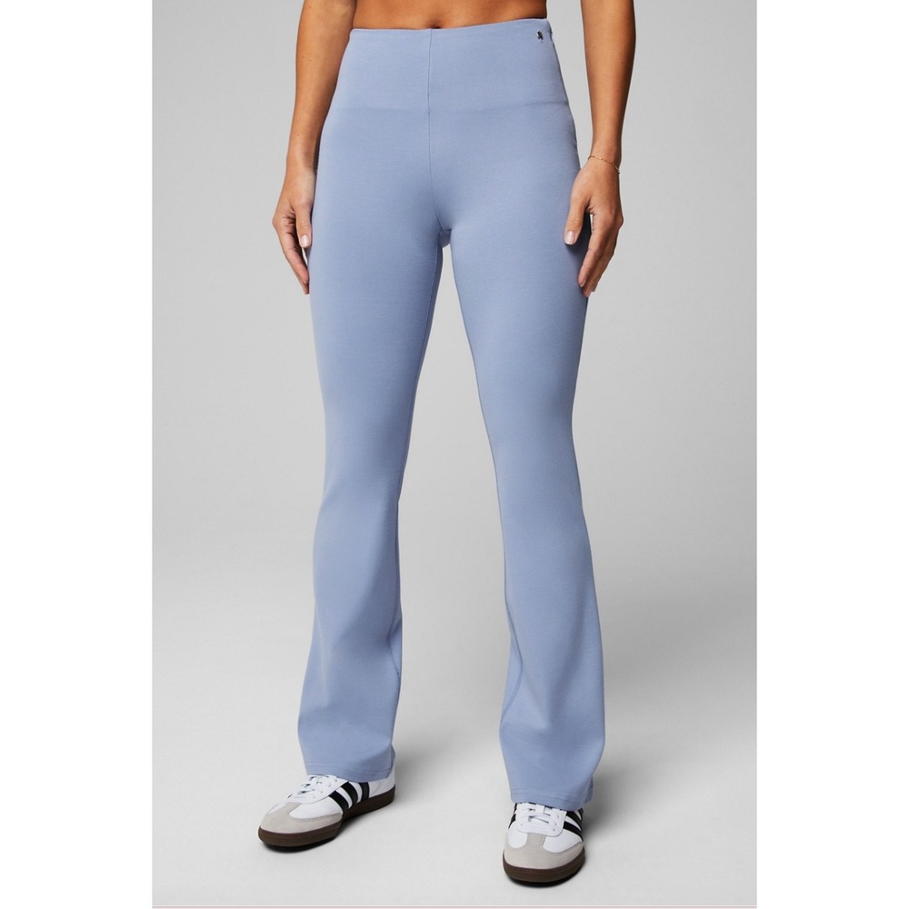 Fabletics 24/7 Kick Flare Pants Wedgewood Light Blue High Waisted Size XS